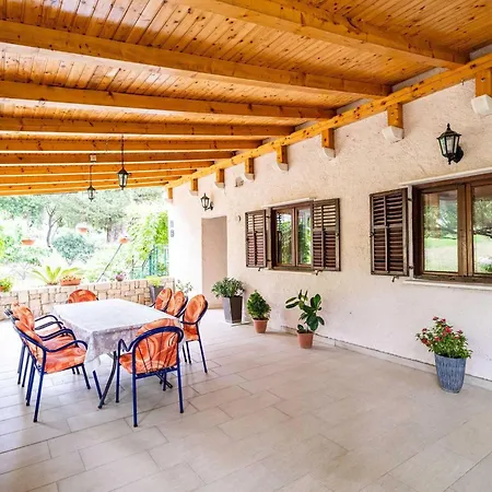 & Papa - With Balcony And Partial Sea View * Mlini