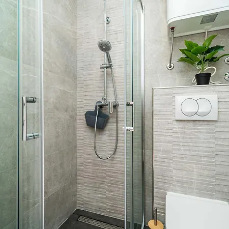 & Papa - With Balcony And Partial Sea View