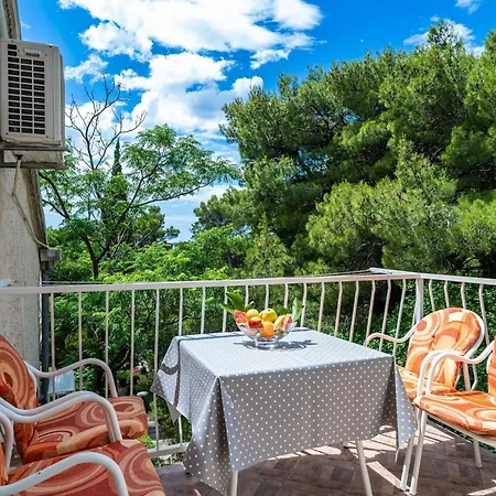 & Papa - With Balcony And Partial Sea View * Mlini