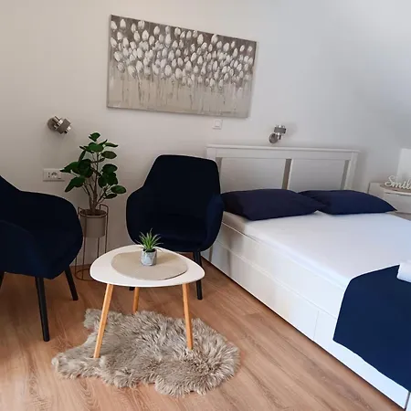 & Papa - With Balcony And Partial Sea View Lägenhet *