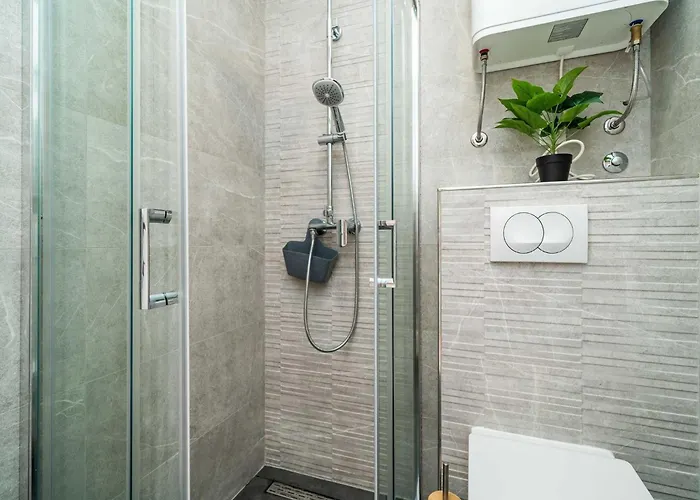 & Papa - With Balcony And Partial Sea View